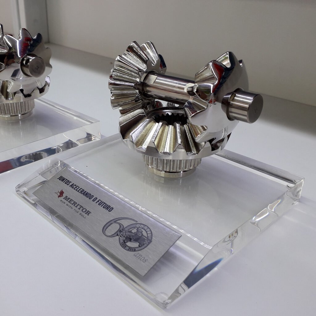 Trofeu_engrenagem_meritor-1024x1024